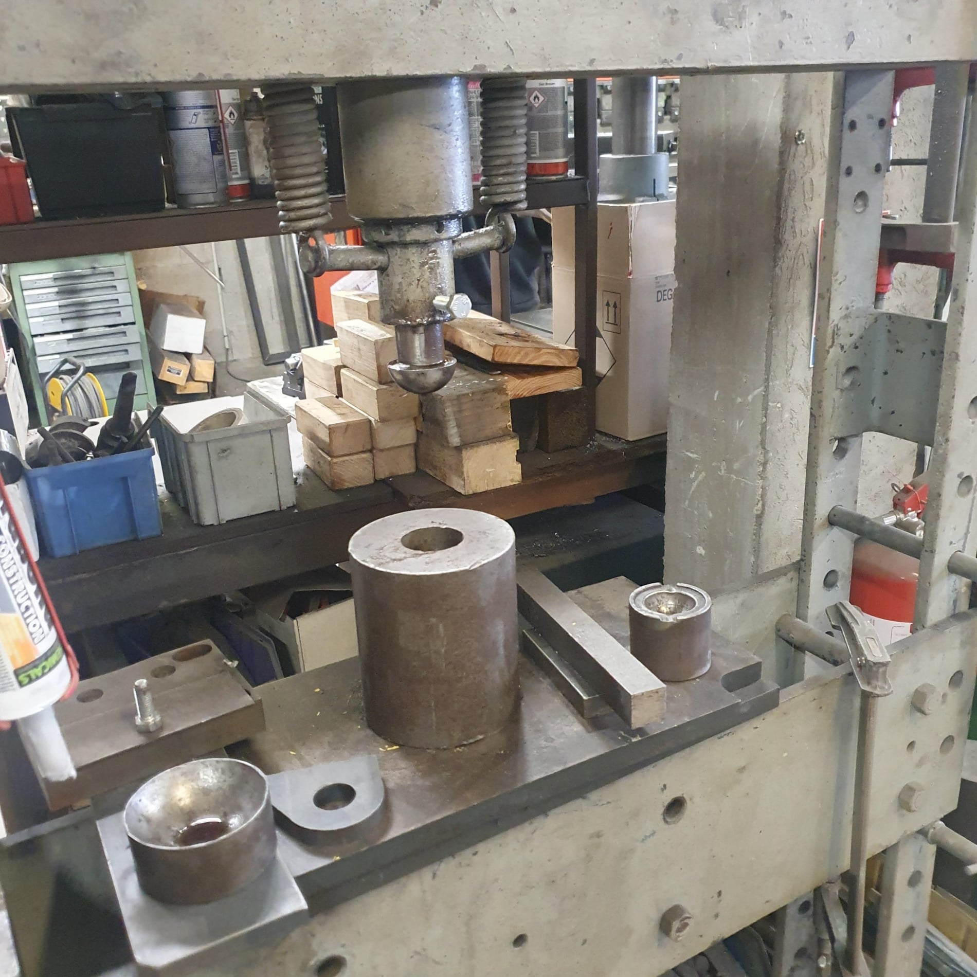 Mobilier urbain sur-mesure acier - projet 10